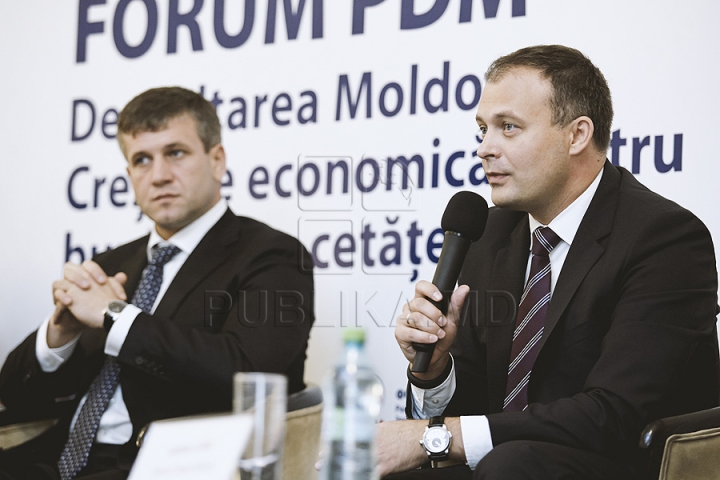 Ce spun experţii şi oamenii de afaceri despre punctele strategice propuse de PD pentru dezvoltarea ţării