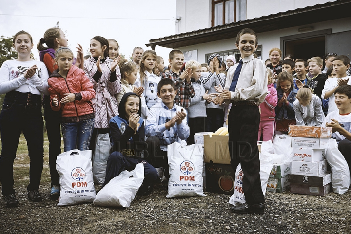 Constantin Ţuţu, la Băcioi. Cum i-a impresionat cel mai bun sportiv moldovean pe oamenii din localitatea de baştină (FOTO)