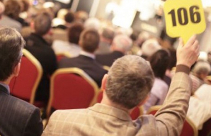 Statul îşi vinde bunurile. Ce proprietăţi vor fi scoase la licitaţii în cadrul celei de-a treia rundă de privatizări