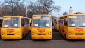 Executivul a decis să conecteze la GPS autobuzele şcolare. Cine va plăti pentru inovaţie