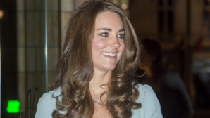 Prima apariţie în public a Ducesei Kate de când s-a aflat că este însărcinată cu al doilea copil