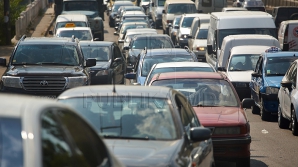 Imagini care fac înconjurul lumii! Ce surpriză a avut un şofer care a sărit la bătaie în trafic