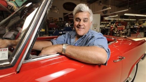 Va prezenta o emisiune auto. Renumitul showman Jay Leno revine pe micile ecrane