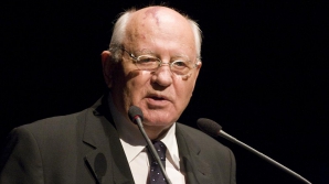 Mihail Gorbaciov, internat în spital. Parametrii vitali sunt menţinuţi cu ajutorul aparatelor