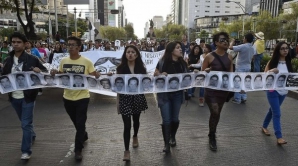 Protest în masă în mai multe oraşe din Mexic. Mii de oameni acuză poliţia de crimă organizată