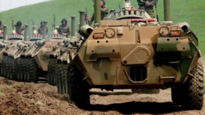 Blindate ruseşti se îndreaptă din Crimeea spre estul Ucrainei (VIDEO)