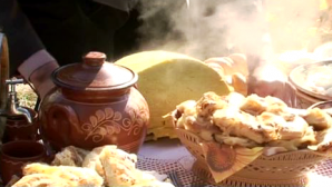 Vin de calitate, bucate tradiţionale şi multă voie bună. Gospodarii şi-au expus produsele la festivalul "Toamna de Aur" de la Călăraşi