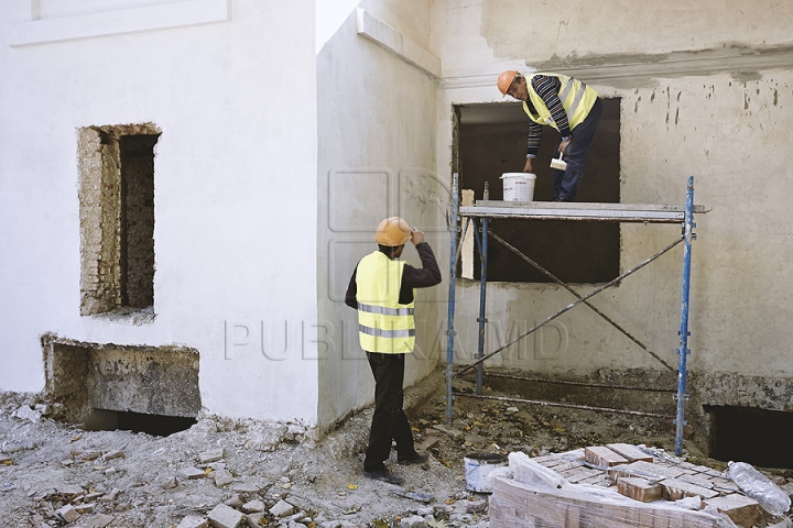 Conacul Manuc Bei din Hânceşti va fi deschis pentru vizitatori la sfârşitul anului viitor (FOTO)