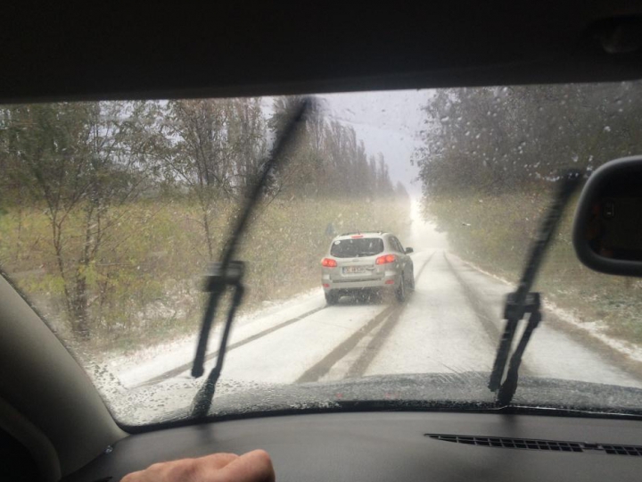 A nins peste Moldova! Primii fulgi au căzut în nordul ţării (FOTO/VIDEO)