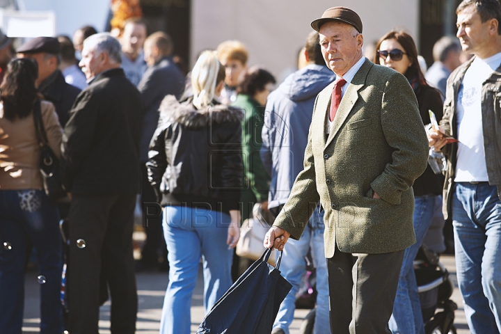 Sărbătoarea Naţională a Vinului - ziua a doua. Ce se întâmplă la Chişinău (FOTO/VIDEO) 