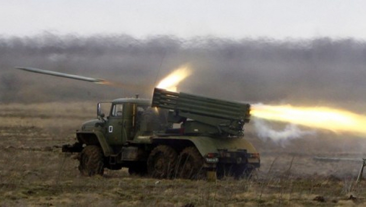 Liniştea dimineţii, întreruptă de "orgile lui Stalin". Tiruri intense de artilerie au fost auzite la Doneţk