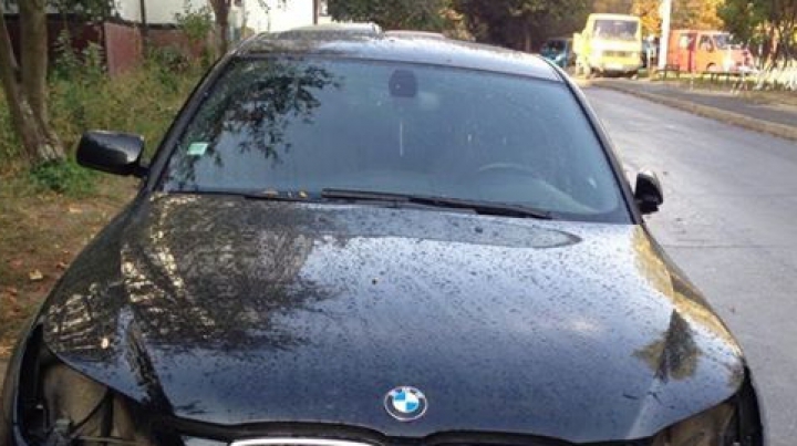 ATENŢIE LA FARURI! Vestea neplăcută pe care trebuie să o afle fiecare şofer de BMW din Chişinău (FOTO)