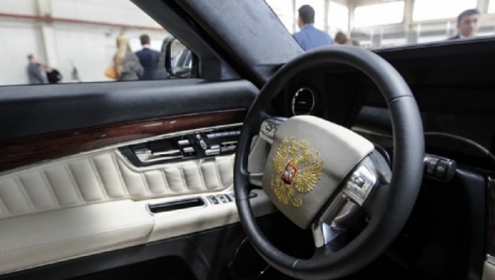 O companie germană ar putea fi selectată să proiecteze un motor pentru limuzina lui Vladimir Putin