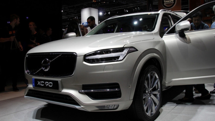 Suedezii ne demonstrează că a meritat să aşteptăm 12 ani pentru noul Volvo XC90