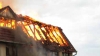 Alertă în oraşul Codru! Un bărbat a murit, după ce casa i-a fost cuprinsă de flăcări (VIDEO) 