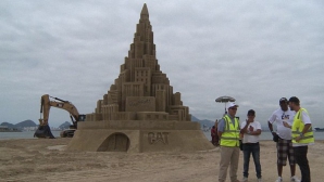 Castel de nisip pe o plajă din Brazilia. Construcţia grandioasă ar putea intra în Cartea Recordurilor (VIDEO)