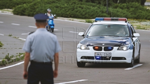 Neregulile din trafic, reclamate prin Internet. Mii de şoferi au fost sancţionaţi de poliţişti