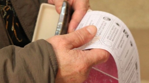 CEC a prezentat modelul buletinelor de vot pentru alegerile din 30 noiembrie