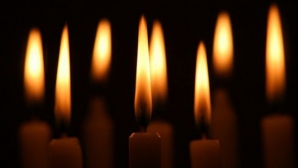 Lacrimi şi onoruri militare. Pompierii morţi la datorie au fost conduşi pe ultimul drum (VIDEO)