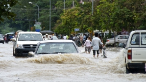 Inundaţii devastatoare în mai multe părţi ale lumii. Stihia a luat viaţa a cel puţin cinci oameni