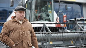 Concert pentru agricultorii din Moldova. Fermierii îşi serbează ziua profesională