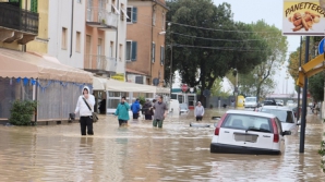 Stare critică în nordul Italiei: Doi oameni au dispărut fără urmă după o inundaţie puternică