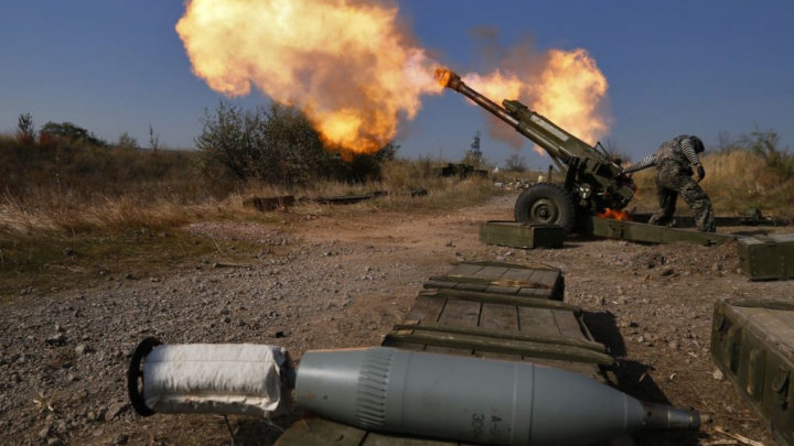 Pace cu tiruri de artilerie la Doneţk. Oamenii din regiune se tem de sfârşitul armistiţiului fragil