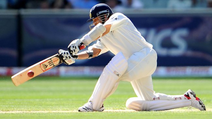 La un pas de tragedie! Un jucător de cricket a fost lovit de minge şi se află în comă