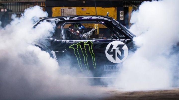 Ken Block are o nouă maşină pentru Gymkhana. Performanţele bolidului impresionează (FOTO)