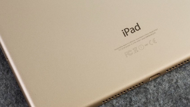 O tabletă iPad Air 2 placată cu aur de 24 karate e un moft foarte costisitor