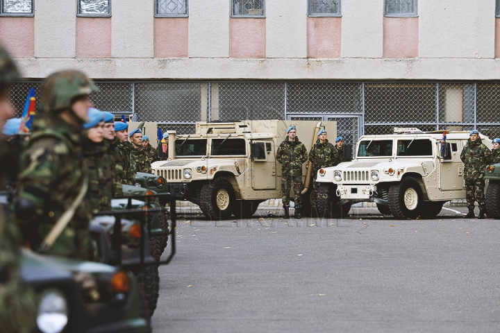 Statele Unite ne-au dăruit vehicule militare. Ambasadorul Moser: Nu este ultima donaţie de acest fel (GALERIE FOTO)