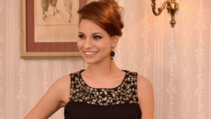 Ținuta și machiajul perfect pentru Revelion! Care sunt RECOMANDĂRILE stiliștilor