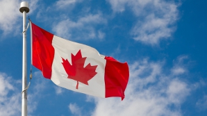 Cetăţenii români şi bulgari vor călători fără vize în Canada