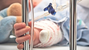 LACRIMI şi DURERE la Grătiești: Un copil a ajuns în comă la spital, iar tatăl lui a murit (VIDEO)