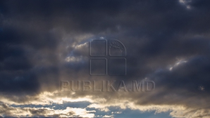 Vreme închisă şi ploi slabe. Câte grade vor indica termometrele