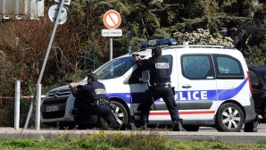 Poliţia franceză, pusă pe JAR. O furgonetă a intrat în mulţime la un târg de Crăciun