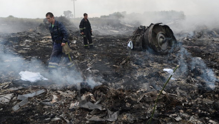 O nouă ipoteză ULUITOARE în cazul avionului Malaysia Airlines doborât în estul Ucrainei