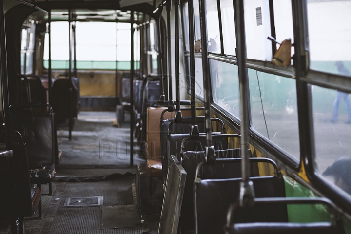 Calvarul mecanicilor de la parcul de autobuze din Chişinău (GALERIE FOTO)