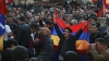 Peste 180 de manifestanţi anti-Sarkisian din Armenia au fost interpelaţi de poliţie