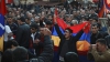 Criza politică din Armenia se agravează. Oligarhii armeni încearcă să-şi pună la adăpost afacerile (VIDEO)