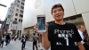 iPhone 6 creează isterie! Gesturile disperate ale chinezilor care vor să deţină smartphone-ul Apple