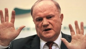 Un deputat comunist din Rusia a fost stropit cu sânge în timpul unui miting pro-ucrainean (FOTO)