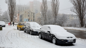 Zeci de sate izolate și oameni blocați în nemeți. Consecințele viscolului de la începutul săptămânii