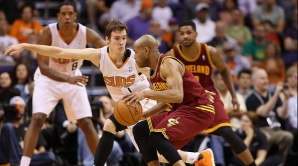 Cleveland Cavaliers a pierdut partida cu Phoenix Suns, chiar dacă a fost ajutată de LeBron James