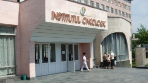Bolnavii de cancer, victime ale birocraţiei! Mai multe medicamente VITALE au dispărut din spitale
