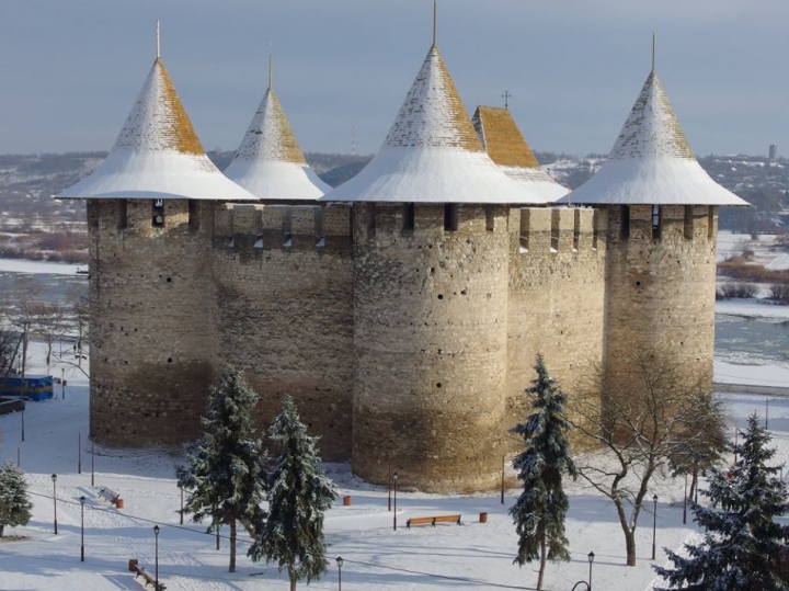 Cetatea Soroca, în mijloc de iarnă. FOTOGRAFII IMPRESIONANTE cu grandiosul monument