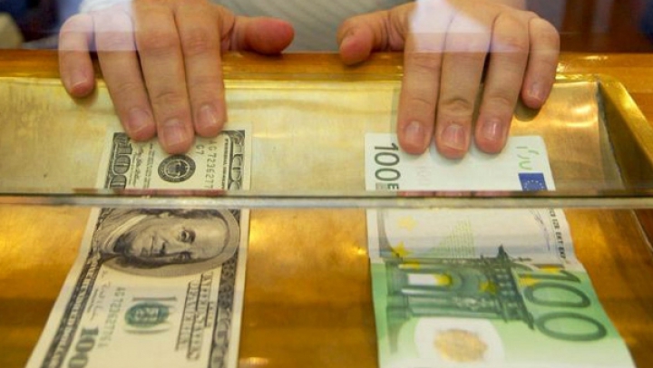 Un nou RECORD pentru EURO şi DOLAR. Care va fi cursul oficial stabilit de BNM