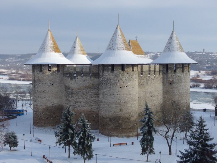 Cetatea Soroca, în mijloc de iarnă. FOTOGRAFII IMPRESIONANTE cu grandiosul monument