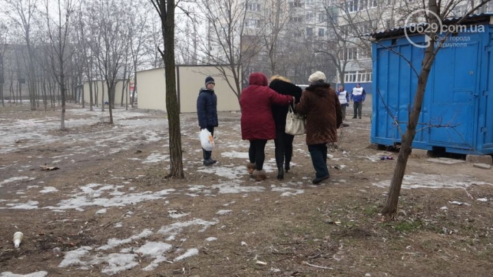 FOTOREPORT: Atacul din Mariupol le-a schimbat definitiv viaţa unor ucraineni