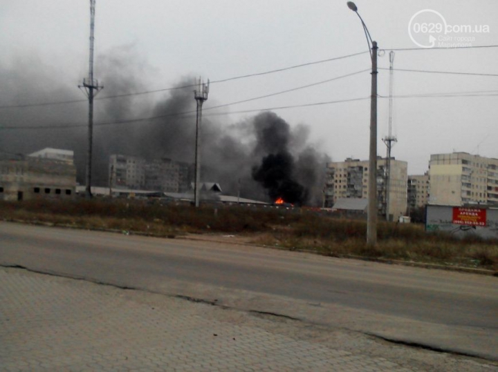 Oraşul-port Mariupol este atacat de separatişti. Cel puţin 30 de oameni au murit (FOTO/VIDEO)